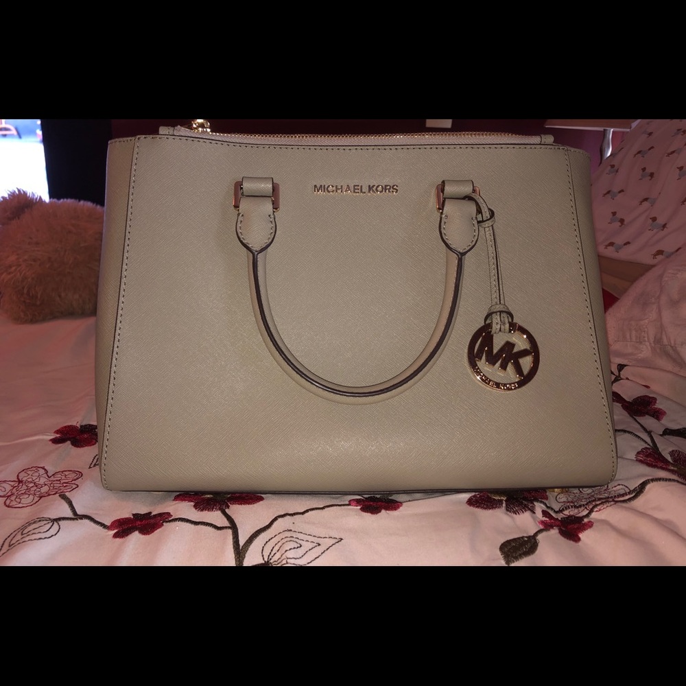 Michael Kors purse